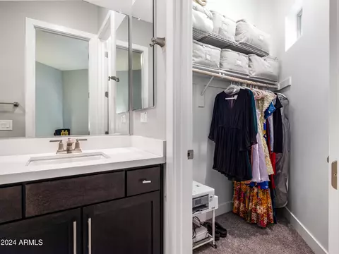 Bath - 2333 E Chama Dr, Phoenix, AZ 85024 photo 6 of 8