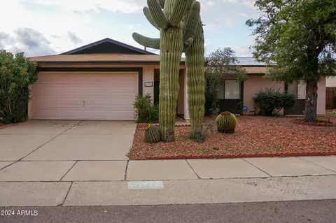 9711 N Donegal Pl, Tucson, AZ 85742
