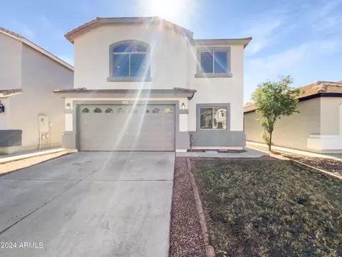 469 E Daniella Dr, San Tan Valley, AZ 85140
