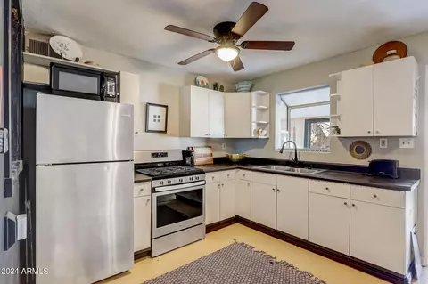 Kitchen - 1224 E Spence Ave, Tempe, AZ 85281 photo 4 of 6