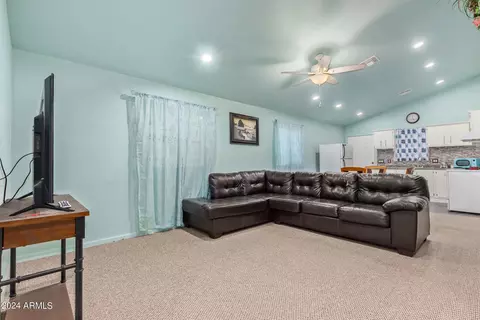 2253 E Saint Catherine Ave, Phoenix, AZ 85042 photo 5