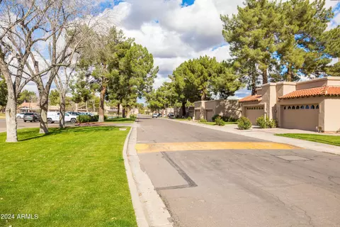 View/Area - 4116 E Cortez St, Phoenix, AZ 85028 photo 1 of 4