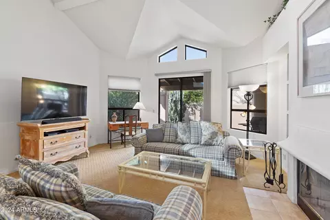 Living - 4116 E Cortez St, Phoenix, AZ 85028 photo 3 of 4