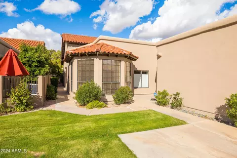 Exterior - 4116 E Cortez St, Phoenix, AZ 85028 photo 3 of 11