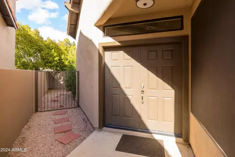 Exterior - 4116 E Cortez St, Phoenix, AZ 85028 photo 4 of 11