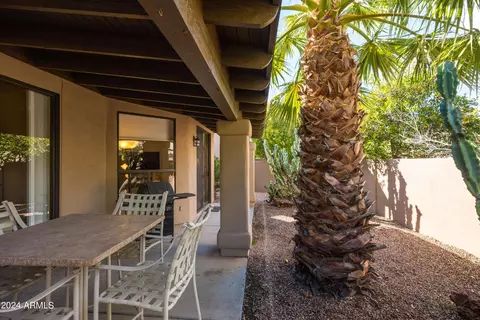 Exterior - 4116 E Cortez St, Phoenix, AZ 85028 photo 7 of 11