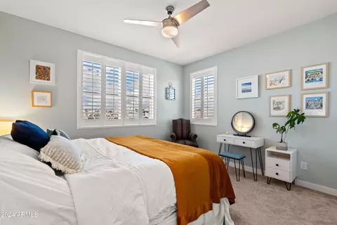 Bedroom - 6631 E Libby St, Phoenix, AZ 85054 photo 7 of 9