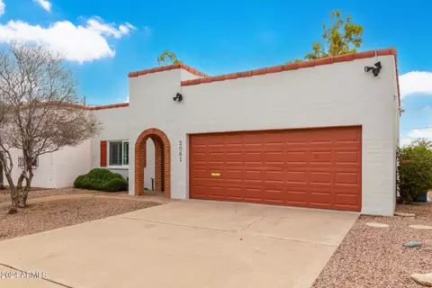 Exterior - 2061 E Cairo Dr, Tempe, AZ 85282 photo 3 of 12