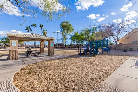 View/Area - 768 E Stottler Dr, Gilbert, AZ 85296 photo 2 of 3