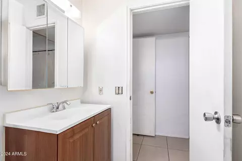 Bath - 740 W Rosal Ave, Apache Junction, AZ 85120 photo 2 of 3