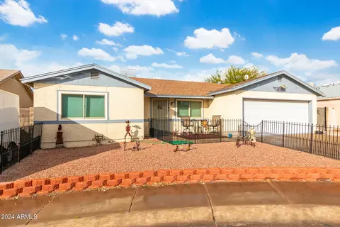 Exterior - 740 W Rosal Ave, Apache Junction, AZ 85120 photo 2 of 15