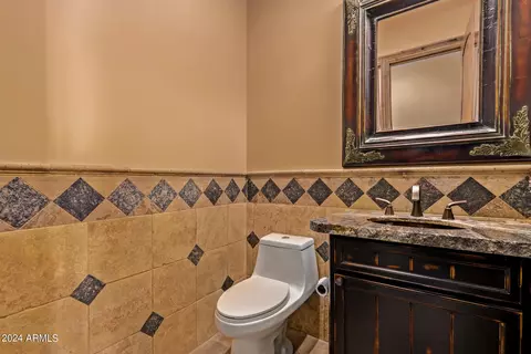 Bath - 3914 E Omega Cir, Mesa, AZ 85215 photo 8 of 9