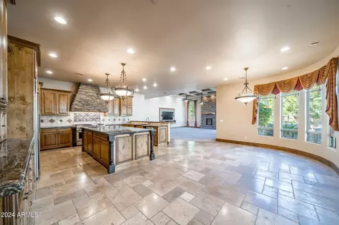 Kitchen - 3914 E Omega Cir, Mesa, AZ 85215 photo 4 of 7