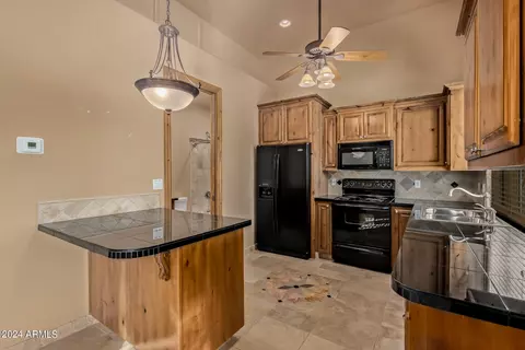 Kitchen - 3914 E Omega Cir, Mesa, AZ 85215 photo 7 of 7