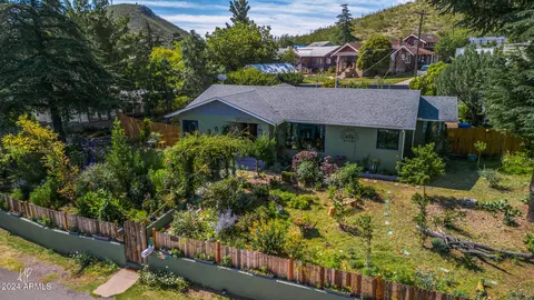 311 15th Ter, Bisbee, AZ 85603