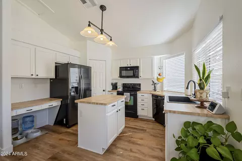 Kitchen - 7447 E Natal Ave, Mesa, AZ 85209 photo 1 of 7