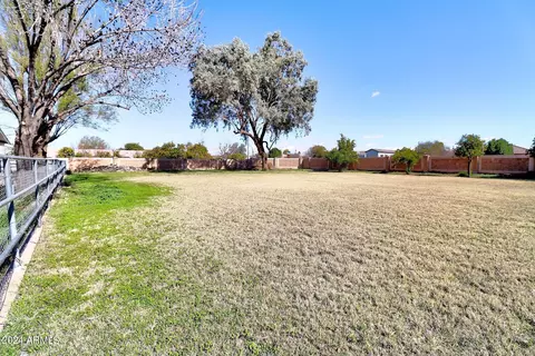 Exterior - 767 E Pony Ln, Gilbert, AZ 85295 photo 9 of 37
