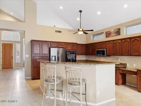 Kitchen - 805 E Silverwood Dr, Phoenix, AZ 85048 photo 2 of 5