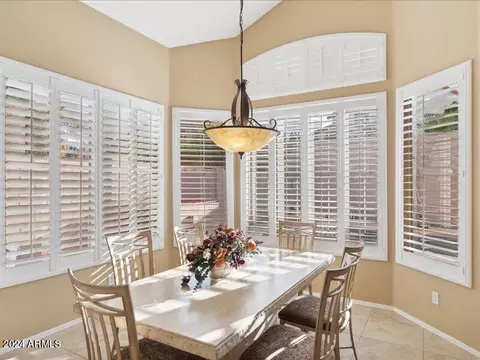 Dining - 805 E Silverwood Dr, Phoenix, AZ 85048 photo 3 of 4