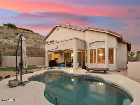 Exterior - 805 E Silverwood Dr, Phoenix, AZ 85048 photo 6 of 7
