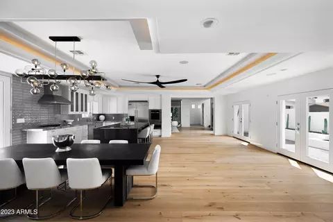 Dining - 4135 N 33rd Pl, Phoenix, AZ 85018 photo 1 of 3