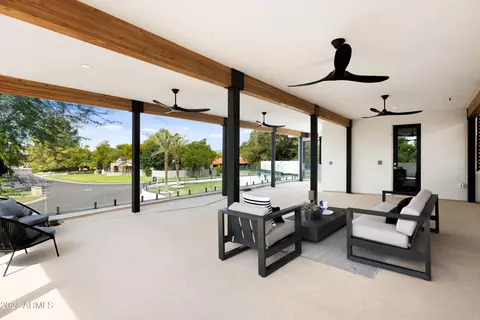 Living - 4135 N 33rd Pl, Phoenix, AZ 85018 photo 5 of 6
