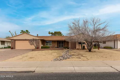 11092 W Burntwood Dr, Sun City, AZ 85351