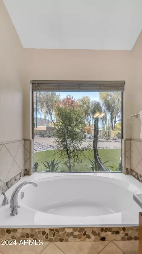 Bath - 3716 E Ahwatukee Dr, Phoenix, AZ 85044 photo 3 of 10