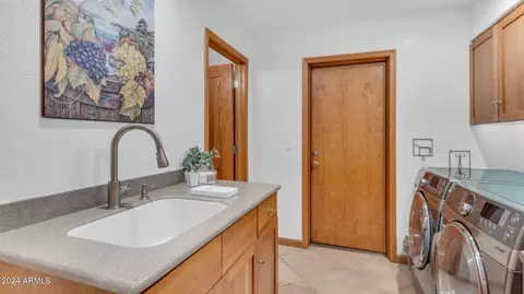 Bath - 3716 E Ahwatukee Dr, Phoenix, AZ 85044 photo 9 of 10