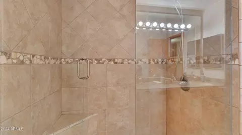 Bath - 3716 E Ahwatukee Dr, Phoenix, AZ 85044 photo 6 of 10
