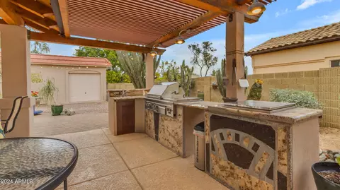 Exterior - 3716 E Ahwatukee Dr, Phoenix, AZ 85044 photo 9 of 28