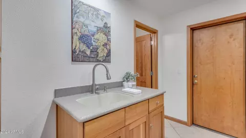 Bath - 3716 E Ahwatukee Dr, Phoenix, AZ 85044 photo 8 of 10