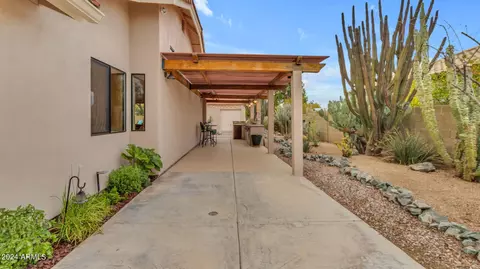 Exterior - 3716 E Ahwatukee Dr, Phoenix, AZ 85044 photo 21 of 28