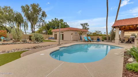 Exterior - 3716 E Ahwatukee Dr, Phoenix, AZ 85044 photo 16 of 28