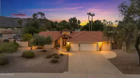 Exterior - 3716 E Ahwatukee Dr, Phoenix, AZ 85044 photo 2 of 28