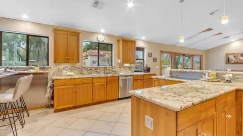 Kitchen - 3716 E Ahwatukee Dr, Phoenix, AZ 85044 photo 3 of 10