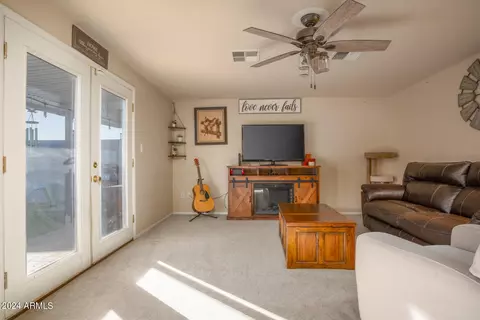3625 E Captain Dreyfus Ave, Phoenix, AZ 85032 photo 9