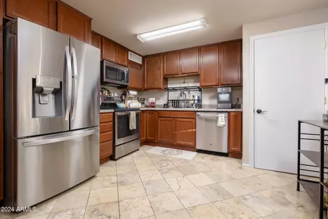3625 E Captain Dreyfus Ave, Phoenix, AZ 85032 photo 7