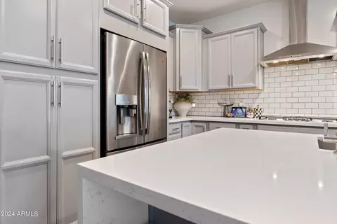 Kitchen - 3878 E Harrison St, Gilbert, AZ 85295 photo 4 of 4