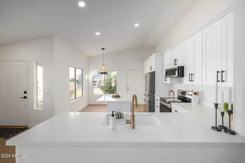 Kitchen - 3106 E Merrill Ave, Gilbert, AZ 85234 photo 3 of 7