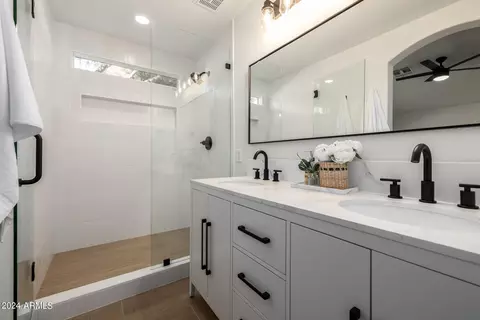 Bath - 3106 E Merrill Ave, Gilbert, AZ 85234 photo 1 of 3