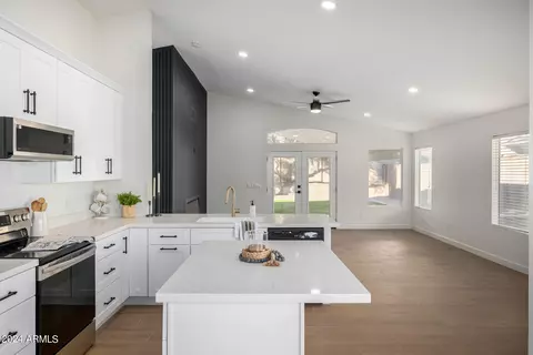 Kitchen - 3106 E Merrill Ave, Gilbert, AZ 85234 photo 2 of 7