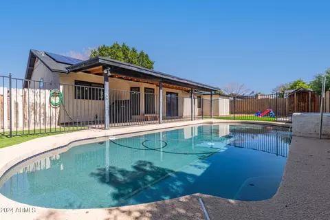 3933 E Des Moines St, Mesa, AZ 85205