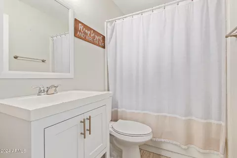 Bath - 3933 E Des Moines St, Mesa, AZ 85205 photo 1 of 2
