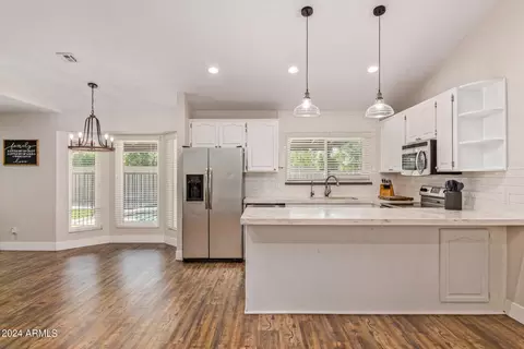 Kitchen - 3933 E Des Moines St, Mesa, AZ 85205 photo 5 of 6