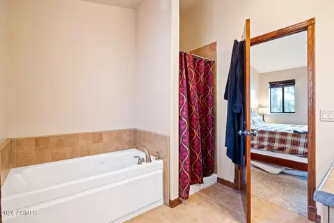 Bath - 2780 E Doolittle Cir, Overgaard, AZ 85933 photo 2 of 3