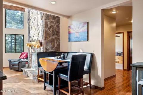 Dining - 2780 E Doolittle Cir, Overgaard, AZ 85933 photo 1 of 1