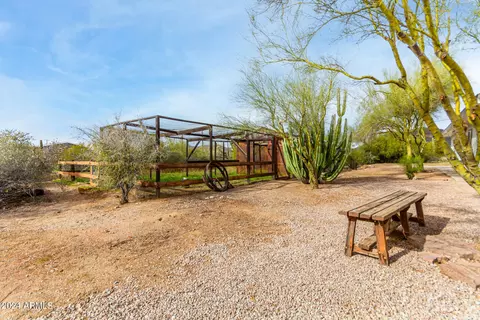 Exterior - 10555 E Mclellan Rd, Mesa, AZ 85207 photo 6 of 14