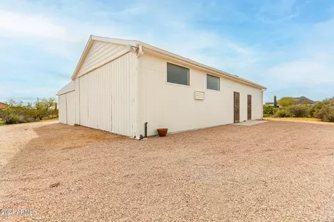 Exterior - 10555 E Mclellan Rd, Mesa, AZ 85207 photo 10 of 14