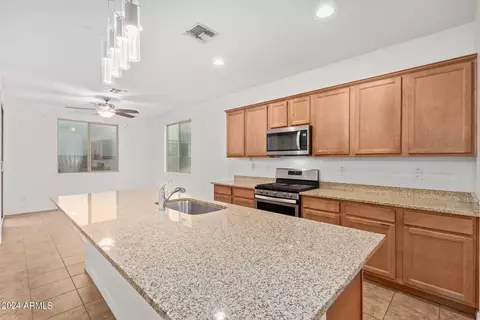 Kitchen - 9751 E Palladium Dr, Mesa, AZ 85212 photo 3 of 5